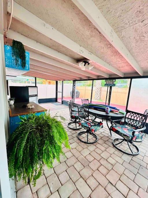 Villa Vintage Family Scape + Heated Pool&Discount Tampa Esterno foto