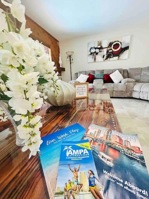 Villa Vintage Family Scape + Heated Pool&Discount Tampa Esterno foto